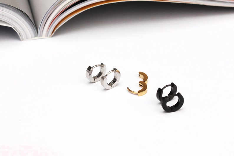 Minimalist huggie hoop earrings