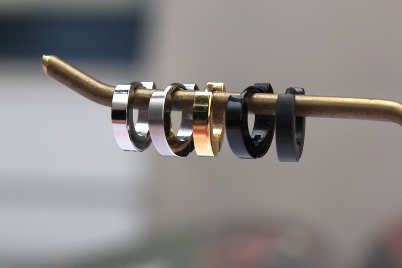 Minimalist huggie hoop earrings