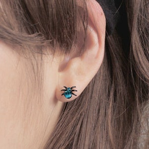 Spider stud earring spider cz cartilage earring 16g helix tragus conch earring surgical steel screw back ball earring cute helix earring