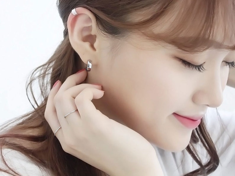Silver 1.4mm Thin statement ring