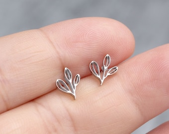 Flower leaf stud earrings small cartilage screw back ball earring surgical steel studs earring tiny studs safety backs silver leaf earrings