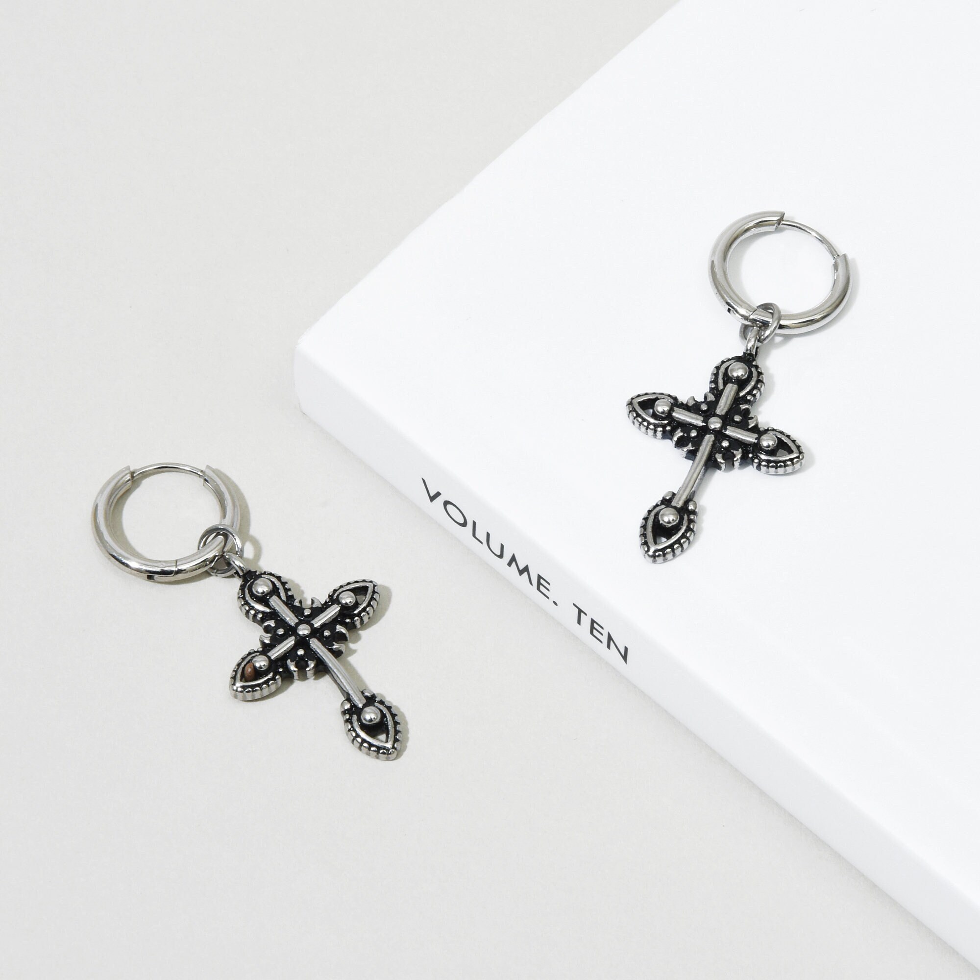 ☆BTSジミン☆関税込★PORTRAIT REPORT★Decadence Hoop Earring Bts Earrings Hoop Drop Earrings Bts Jimin Earrings Cross