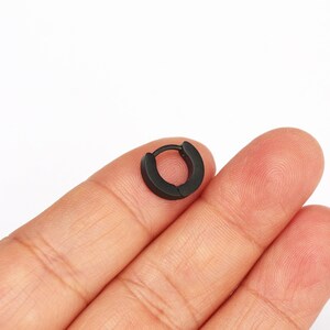 Minimalist huggie hoop earrings