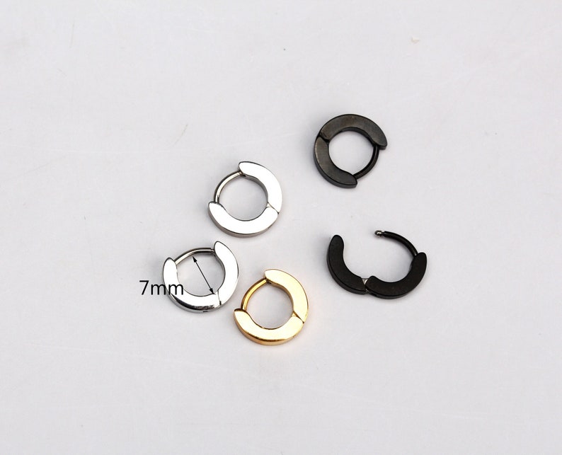 Minimalist huggie hoop earrings