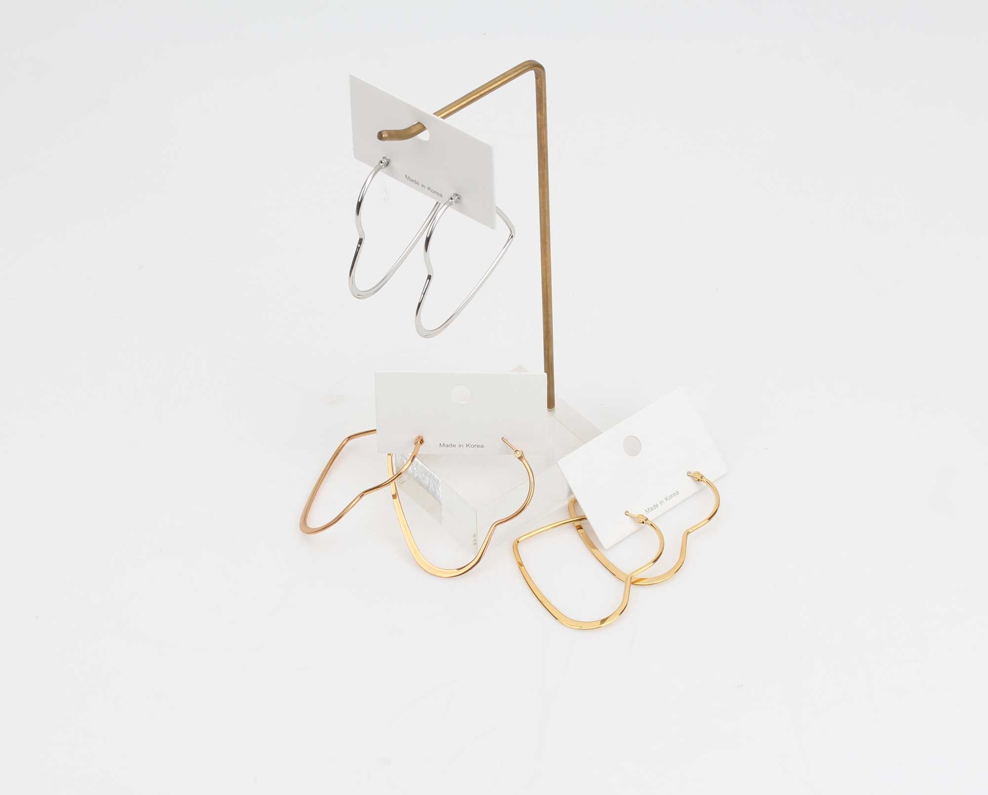 Heart-shaped earrings main image 1