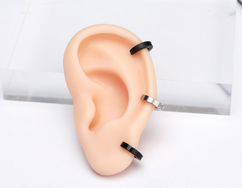 Minimalist huggie hoop earrings