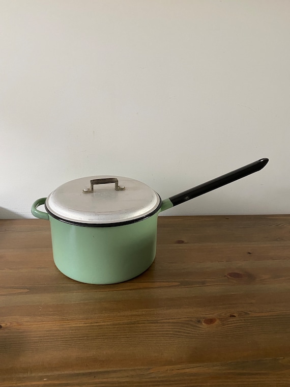Vintage Judge Ware Medium Green Enamel Saucepan With Lid 8 Pan 