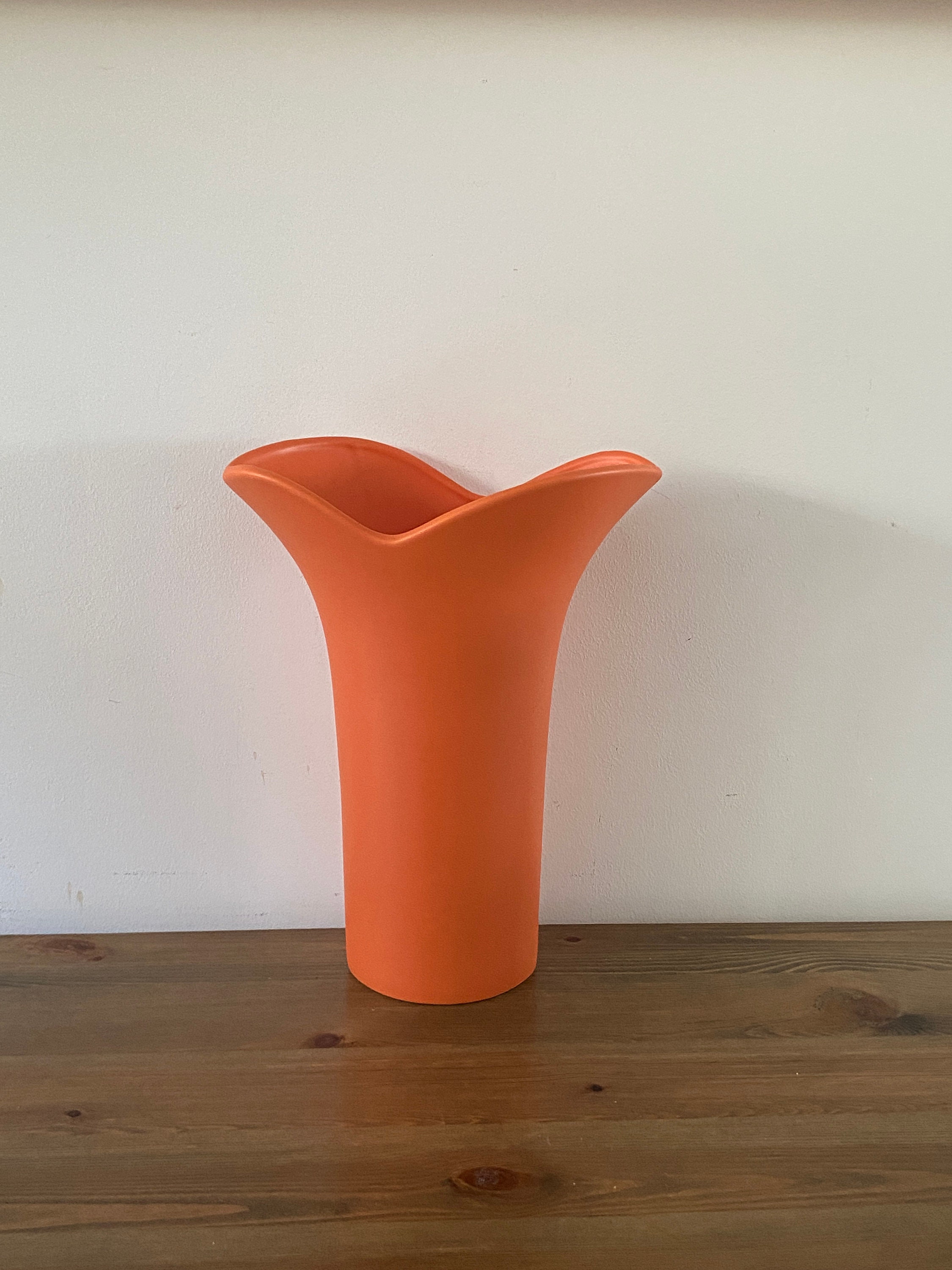  Orange Juice Vase, 2 Vase Set. Ceramic Vase and Sliced Orange  Vase. Unique Vases for Flowers. Funky Home Decor. Colorful Vintage Retro  Weird Eclectic Groovy Cool Kawaii Room Maximalist Decor 