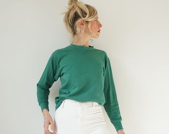 Zielona bawełniana koszulka termiczna w stylu vintage | Zielona koszula z okrągłym dekoltem i długim rękawem | Idealna koszulka warstwowa w rozmiarze M
