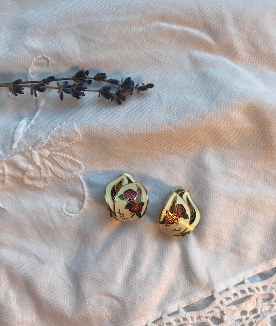 Vintage Enamel Clip on Earrings - image 3