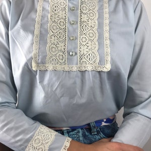 Vintage Shirt/ Blouse with Lace Accent XS-S