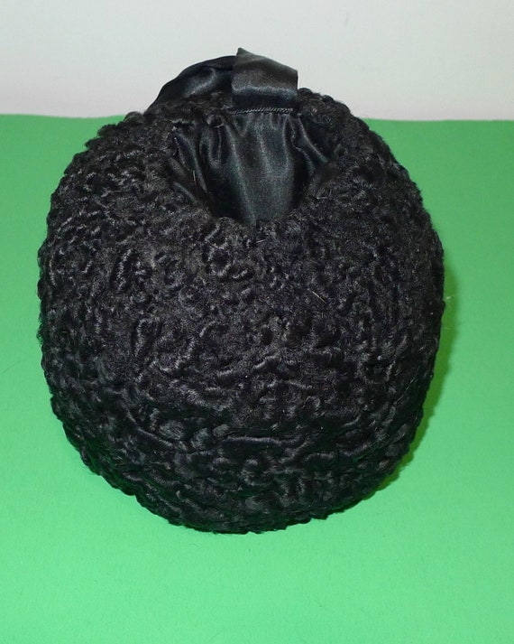 Fur muff in black Persian sheep. Pretty vintage b… - image 4