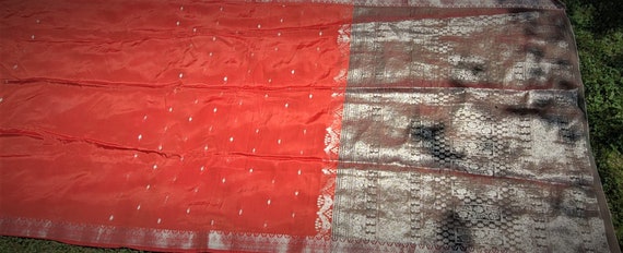 Beautiful red and silver Indian saree - flawless - image 1