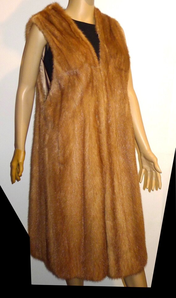 Soft and warm  preowned  pastel mink fur vest or … - image 2