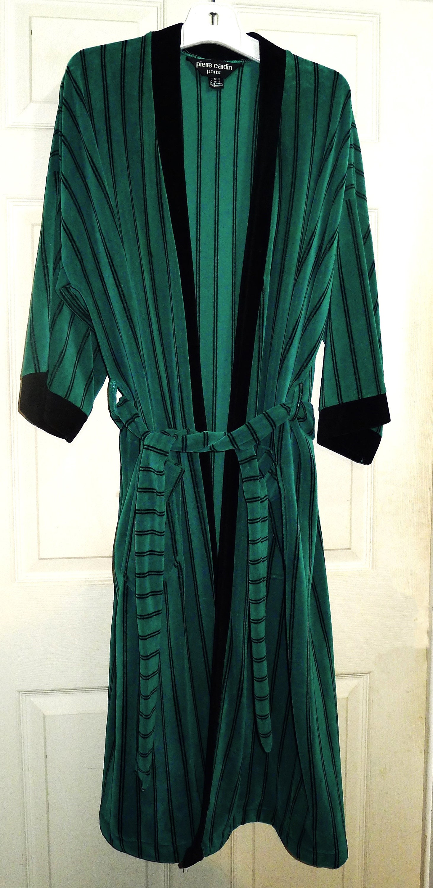 Magnificent PIERRE CARDIN dressing gown/bathrobe - one size fits all - Pierre Cardin dressing gown for men