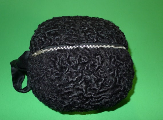 Fur muff in black Persian sheep. Pretty vintage b… - image 2