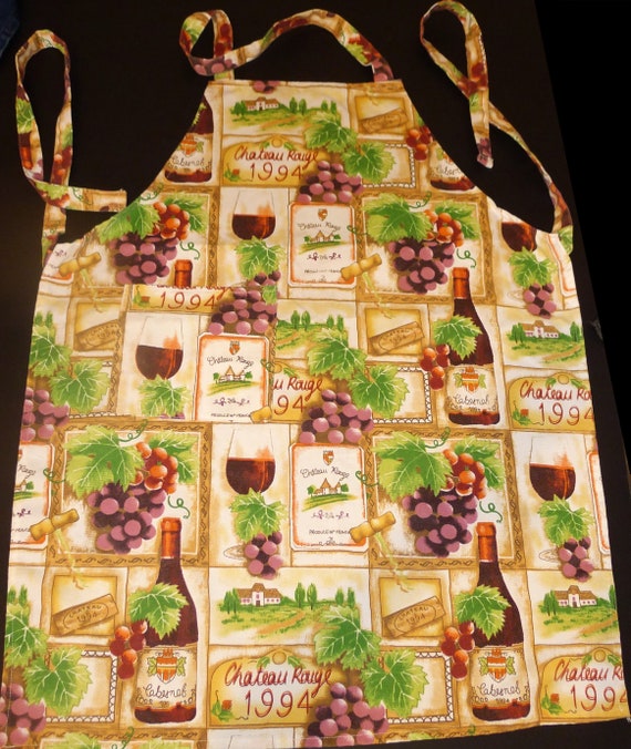 Pretty vintage apron with wine as a theme - image 1