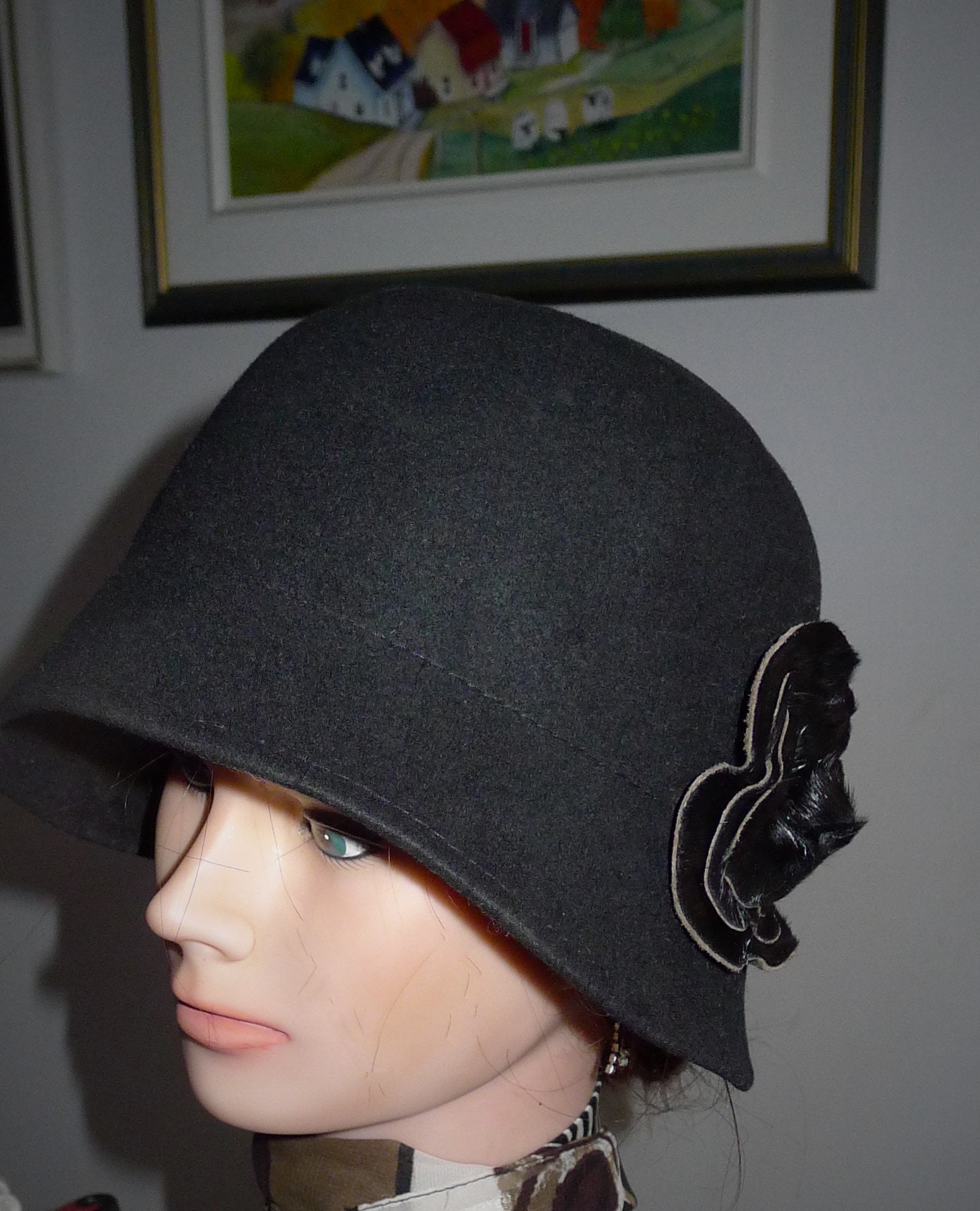 Lovely Black Wool Cloche Hat From FURLA, 1920s Inspiration  display picture 2