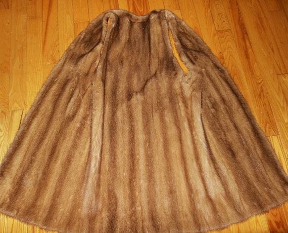 Soft and warm  preowned  pastel mink fur vest or … - image 5