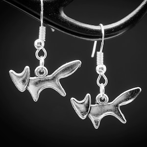 Pendientes lindos de zorro