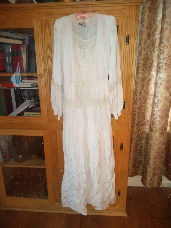 Clearance-- 1940s-50's?? Honeymoon Peignoir Set.