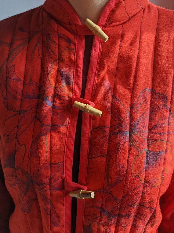 Vintage 60’s Red Floral Quilted Jacket with Toggl… - image 10