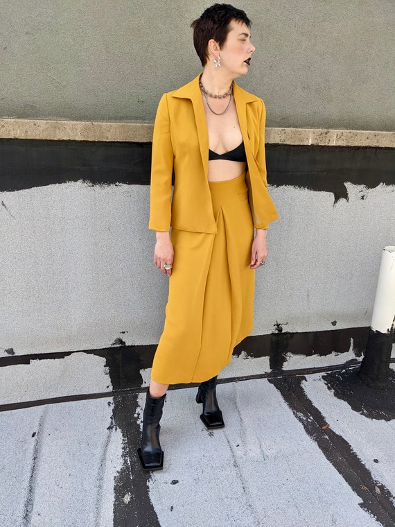 Mustard Suit - image 5