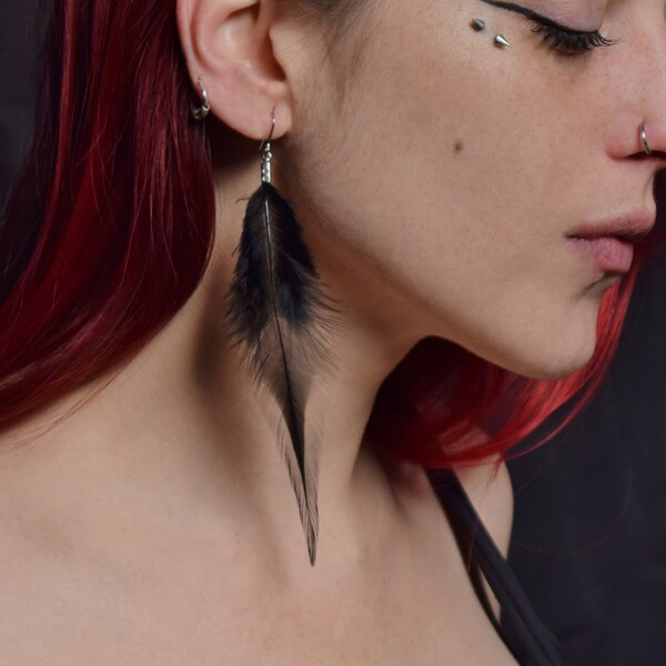 Boucles d'oreilles longues plumes de coq noires/ Fermoirs Acier chirurgical/ Hypoallergéniques/ Fait main/ Boucles d'oreilles Goth rock punk