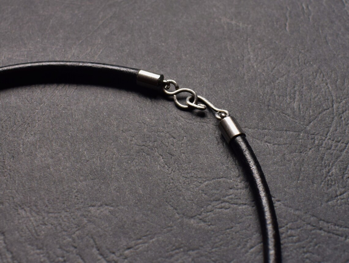 Collier Ras Du Cou (Choker) Pendentif Éléphant En Hématite - Longueur 17 Pouces