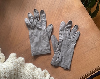 Vintage 1960s Leather Gloves Grey Leather Gloves 100% Leather Winter Gloves Made in France Regency Kid Glove