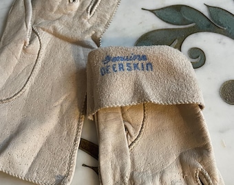 Vintage 1960s Off White Perforated Leather Gloves Detailed Made in Italy Italian Leather Gloves Genuine Deerskin