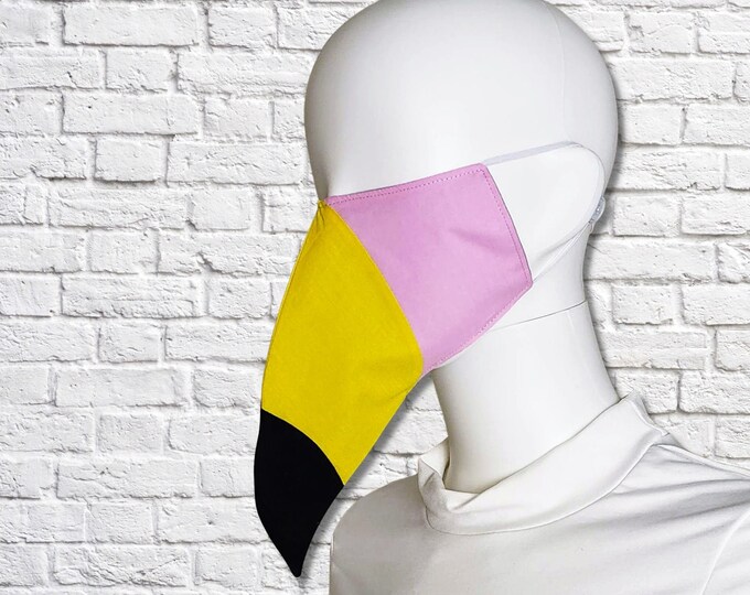 Flamingo Beak Mask: The Stylish Face Accessory Redefining Fashion