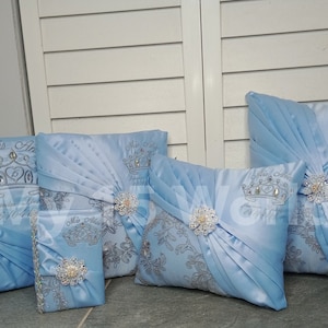 Quinceañera pillow set/ cojines and accesories set