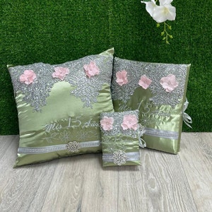 Quinceañera pillow set/ cojines and accesories set