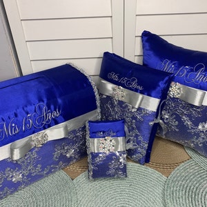 Quinceañera pillow set/ cojines and accesories set