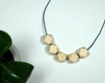 Collana fatta a mano con perline geometriche in legno/legno naturale/minimalista/importante