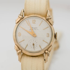 Circa 1930s Art Deco Gruen 14K Gold Plate Watch, VJ 999A imagem 1