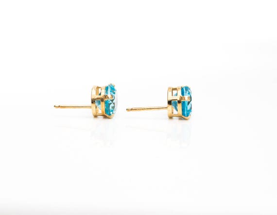 Circa 1950s Blue Topaz and 14k Yellow Gold Earrin… - image 4