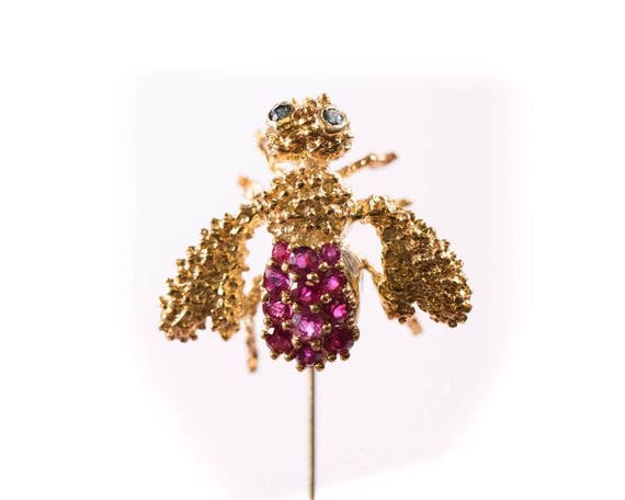 Circa 1980s 18k Yellow Gold, Ruby & Sapphire Bee … - image 7