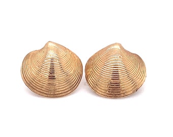 Circa 1950s Scallop Seashell Stud Earrings in 14K Gold, FD#240A
