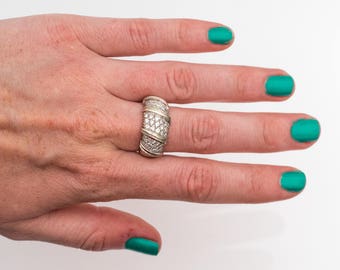 Circa 1980s Italian 18k White Gold & Diamond Ring, VJ 1027 Circa 1980s Italian 18k White Gold & Diamond Ring, VJ 1027