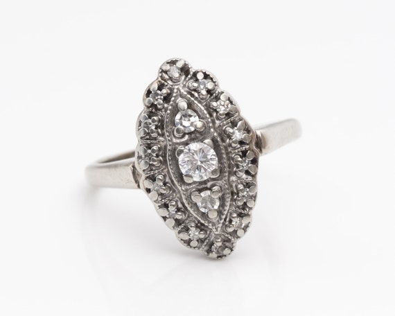 10 karat white gold ring discount