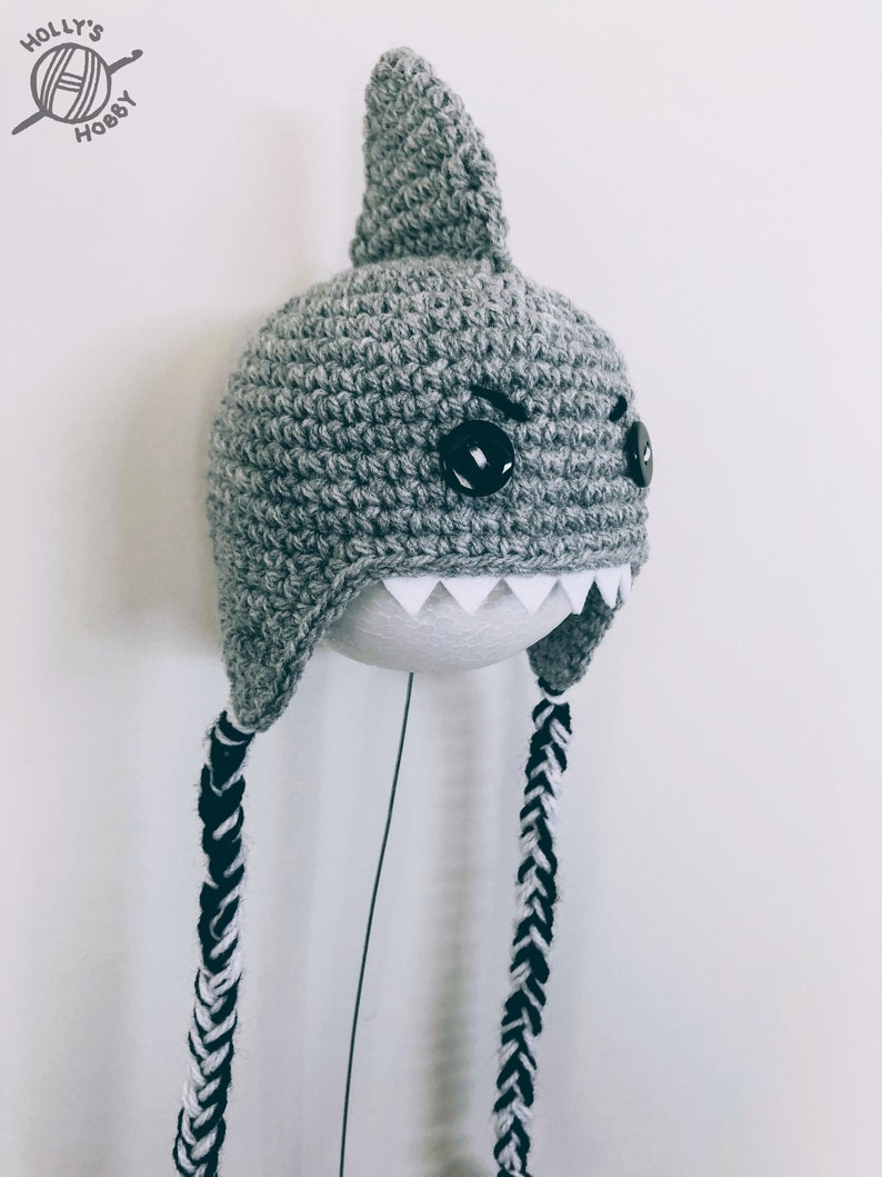 Shark hat for cat with adorable fin on top and felt teeth cute, handmade crochet pet beanie cat costume accessory image 4