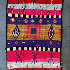 AZILAL MOROCCAN RUG #215 - Vintage Handmade Carpet
