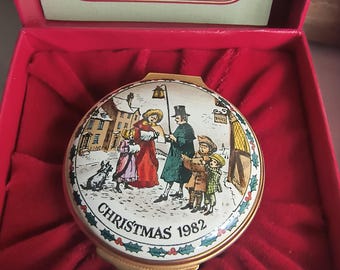 Halcyon Days Enamel Box Christmas 1982, Bilston  Battersea Enamels, Vintage Collectible Trinket Box, Made in England
