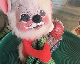 Vintage 1965–1967 Annalee Santa Mouse with Green Sack, 6 Inch Christmas Figurine, Original Tag