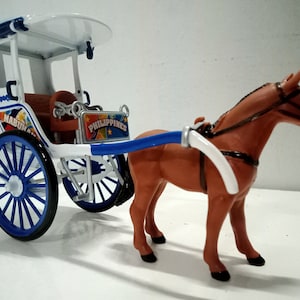 Philippine Kalesa (Horse Carriages) Die-Cast Metal Collectible Souvenir, Games and  Toys