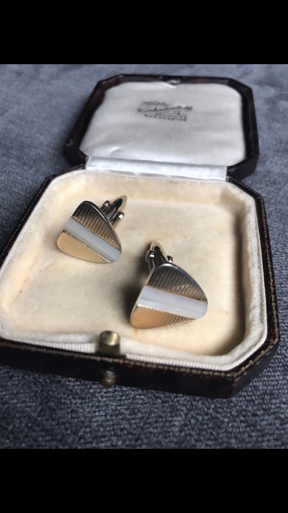 Unusual Vintage 1970’s Triangular Mother of Pearl
