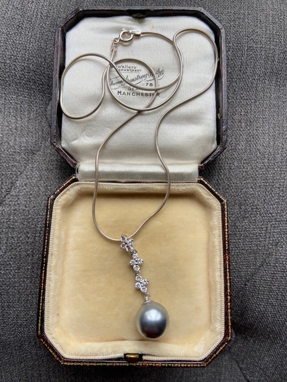 Stunning Sterling Silver Faux Pearl & Sparkly Cub… - image 2