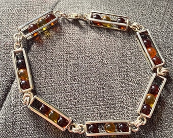 Stunning Unusual Sterling Silver & Moving Amber Bead Bracelet!